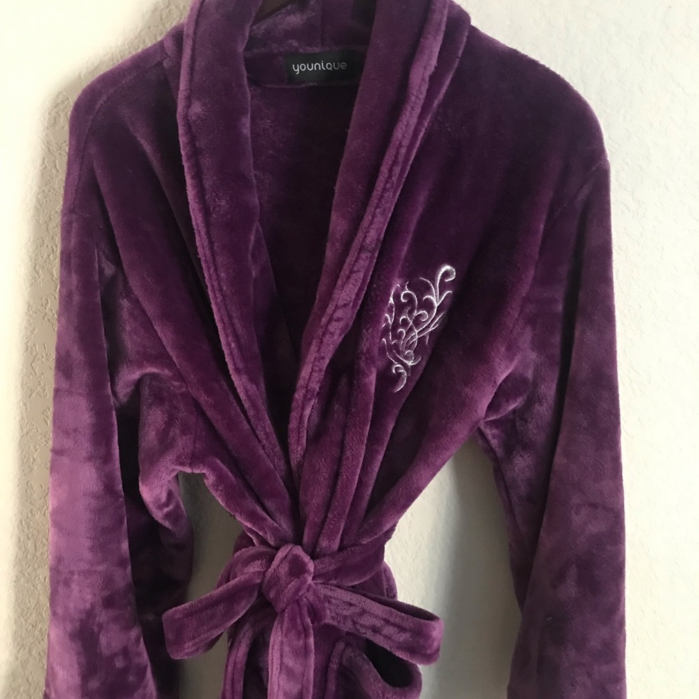 Younique Plush Bath Robe